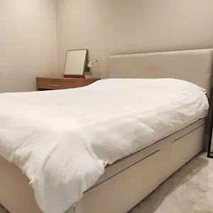 Centre 2 Bedrooms 2 Ensuite Flat Free Parking Apartment
