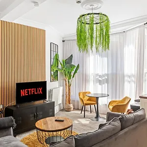 Luxurious Centre Lace Market Apartment