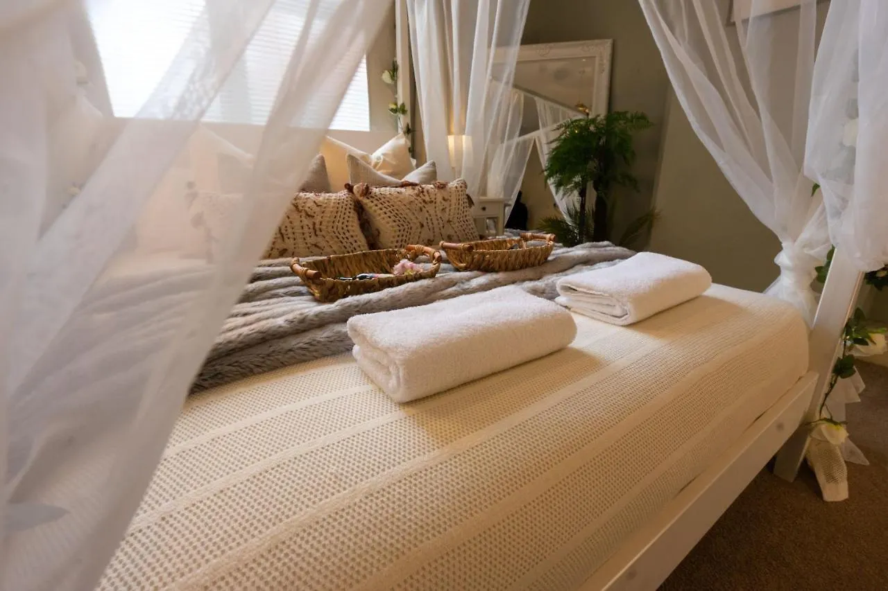 Apartment Luxury City Centre Getaway - Prime Location Sleeps 7! Nottingham
