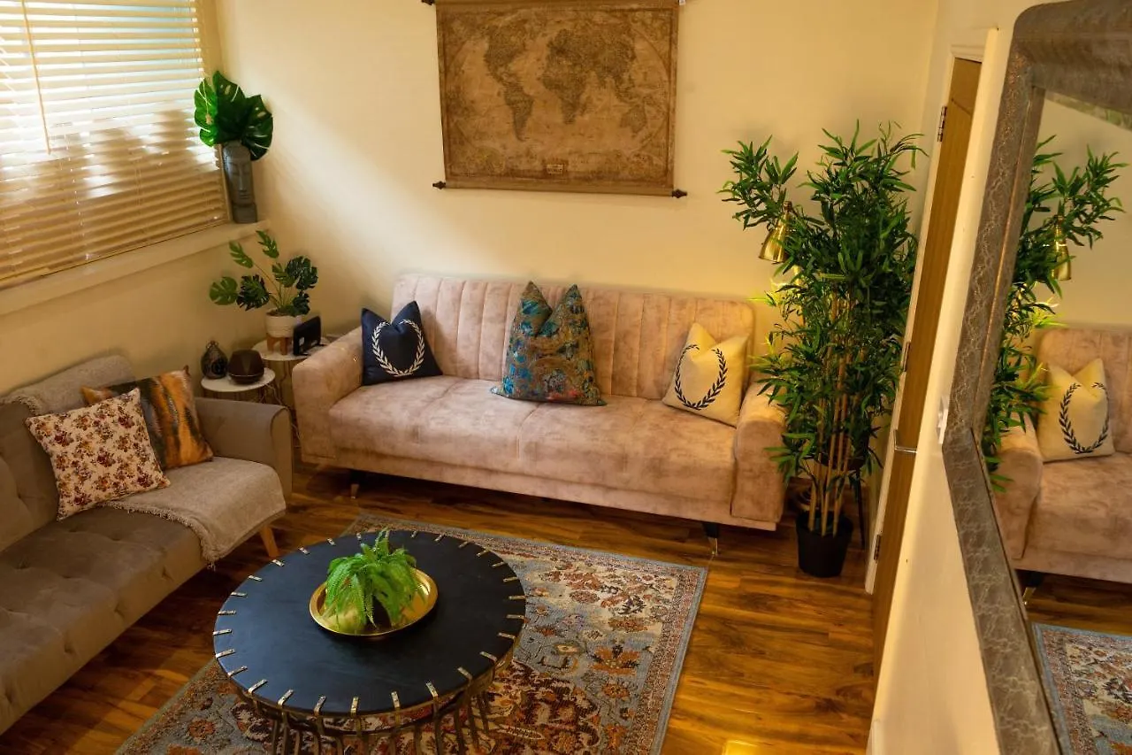 Apartment Luxury City Centre Getaway - Prime Location Sleeps 7! Nottingham
