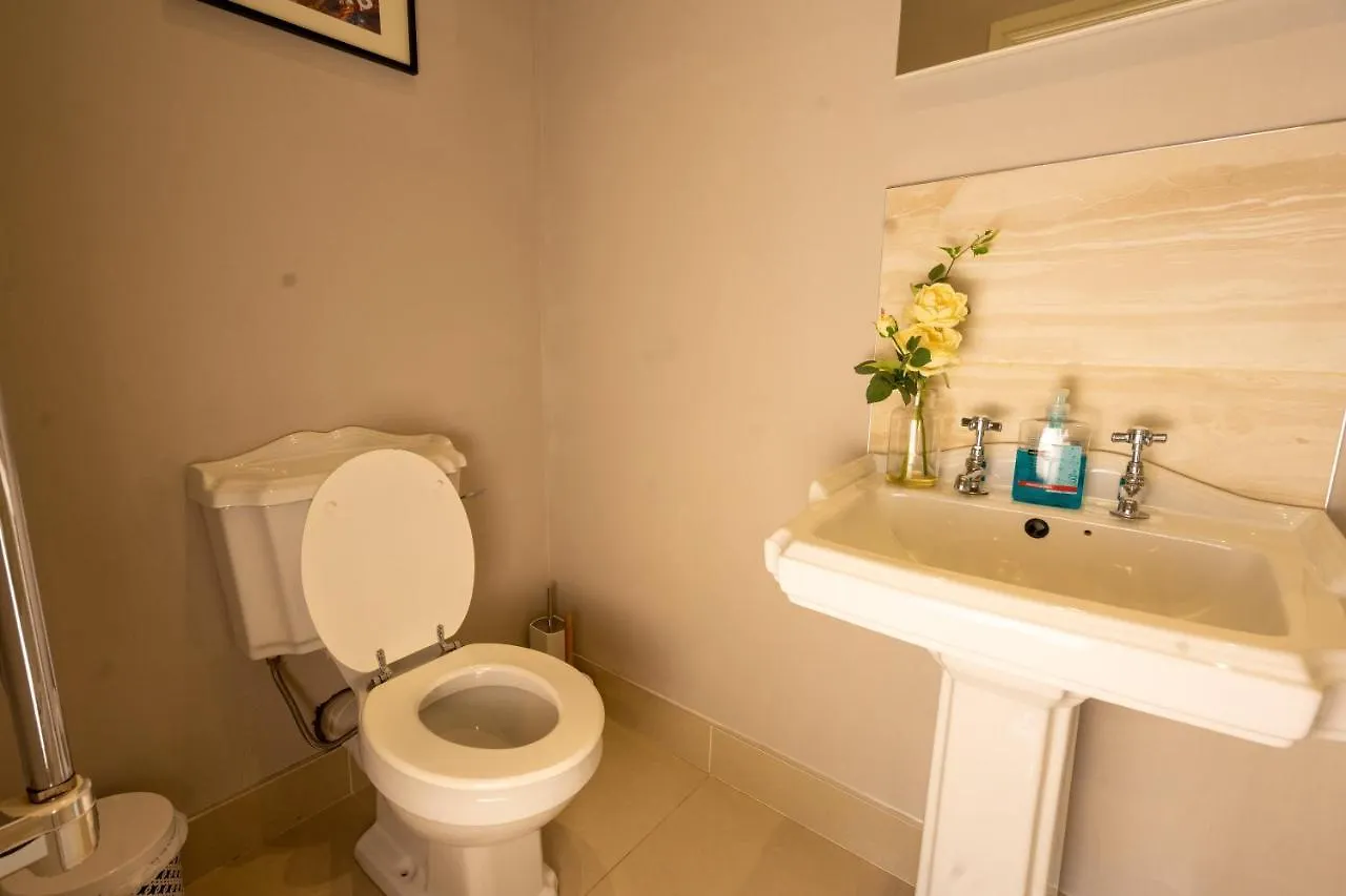 Luxury City Centre Getaway - Prime Location Sleeps 7! Nottingham United Kingdom